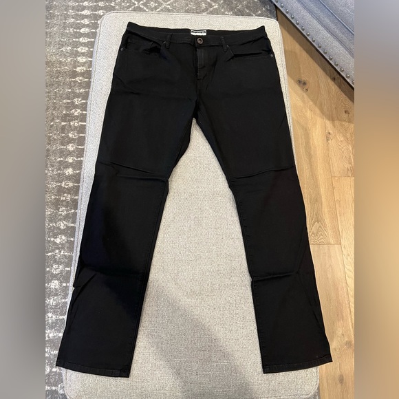 Travis Mathew Other - Men’s Travis Mathew Jeans - Size 38 - Black